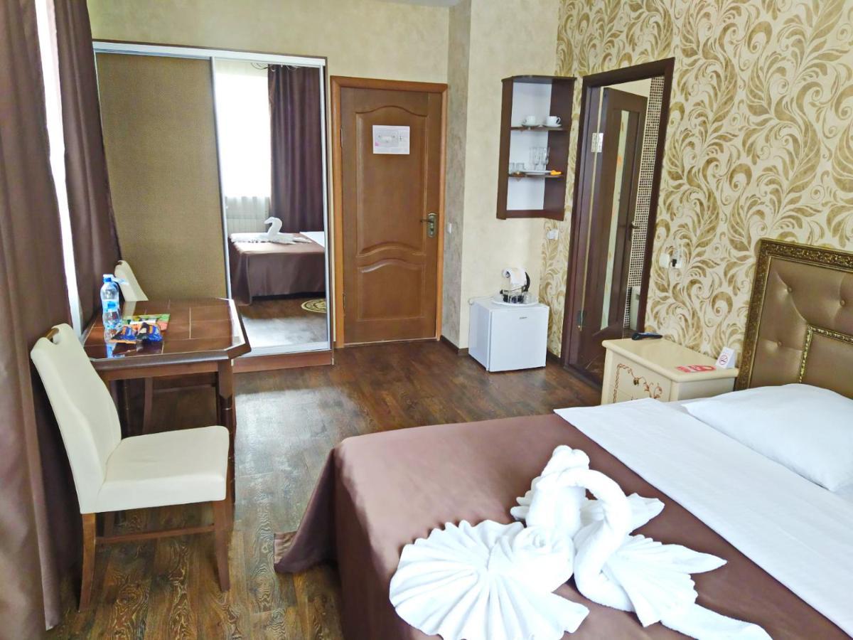 Uman Hotel Exterior foto