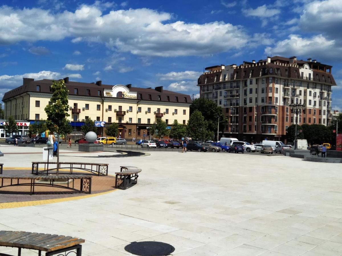 Uman Hotel Exterior foto